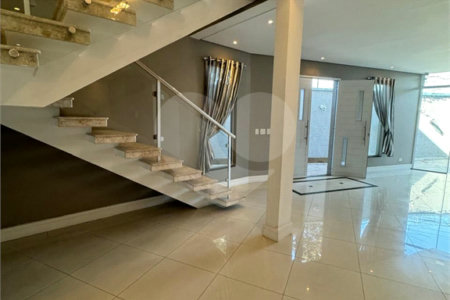 Casa à venda com 4 suítes em Vila Nova Parada, São Paulo, SP