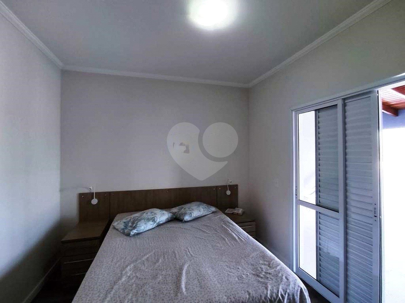 Sobrado à venda com 3 quartos, sendo 1 suíte,  em Residencial Colinas, Mogi das Cruzes, SP
