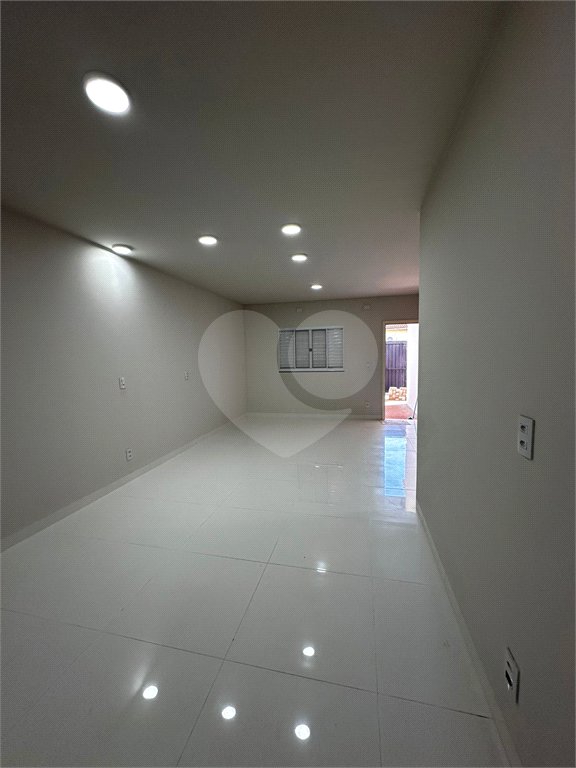 Casa à venda com 3 quartos, sendo 1 suíte,  em Flanboyant Residencial Park, Ponta Porã, MS