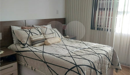 Sobrado à venda com 3 quartos, sendo 2 suítes,  em Parada Inglesa, São Paulo, SP
