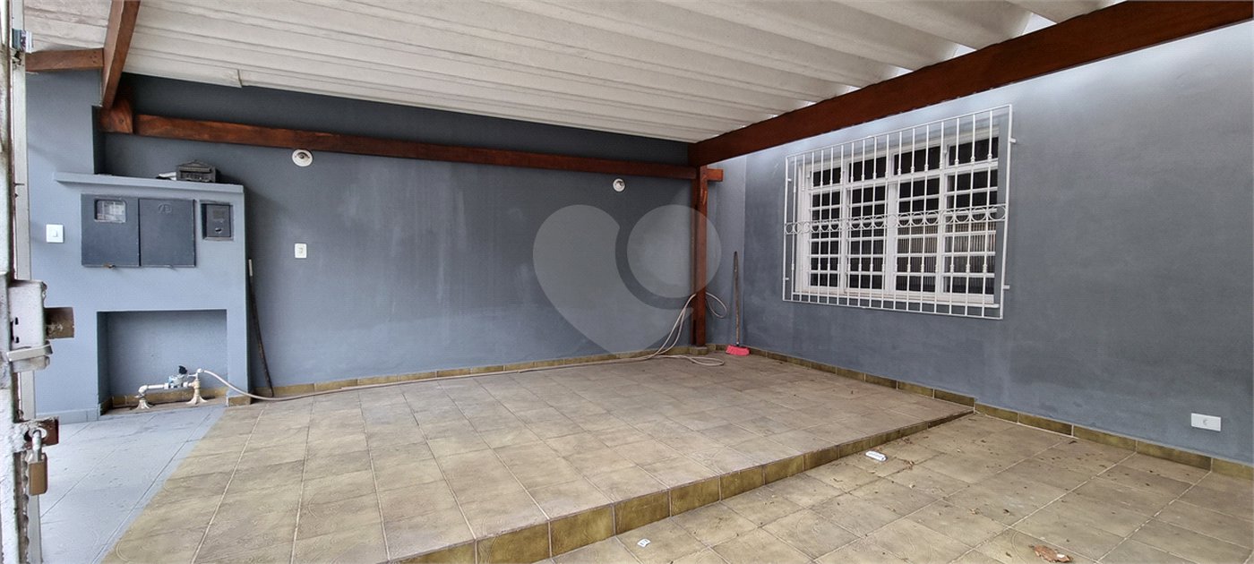 Casa à venda com 3 quartos, sendo 1 suíte,  em Jardim Rosa Maria, São Paulo, SP