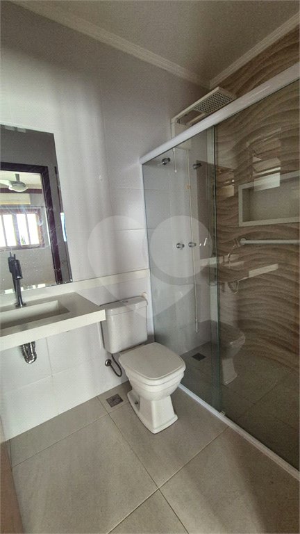 Casa à venda com 4 quartos, sendo 2 suítes, no condomínio Residencial Grape Village, Vinhedo - SP