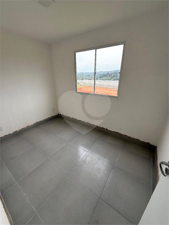 Casa em condomínio à venda com 2 quartos em Jardim Petrópolis, Cotia, SP