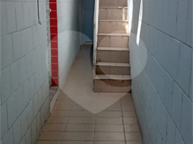 Sobrado à venda com 4 quartos, sendo 2 suítes,  em Parque Edu Chaves, São Paulo, SP