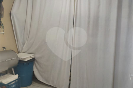 Sobrado à venda com 4 quartos, sendo 1 suíte, em Chácara Jafet, Mogi das Cruzes, SP