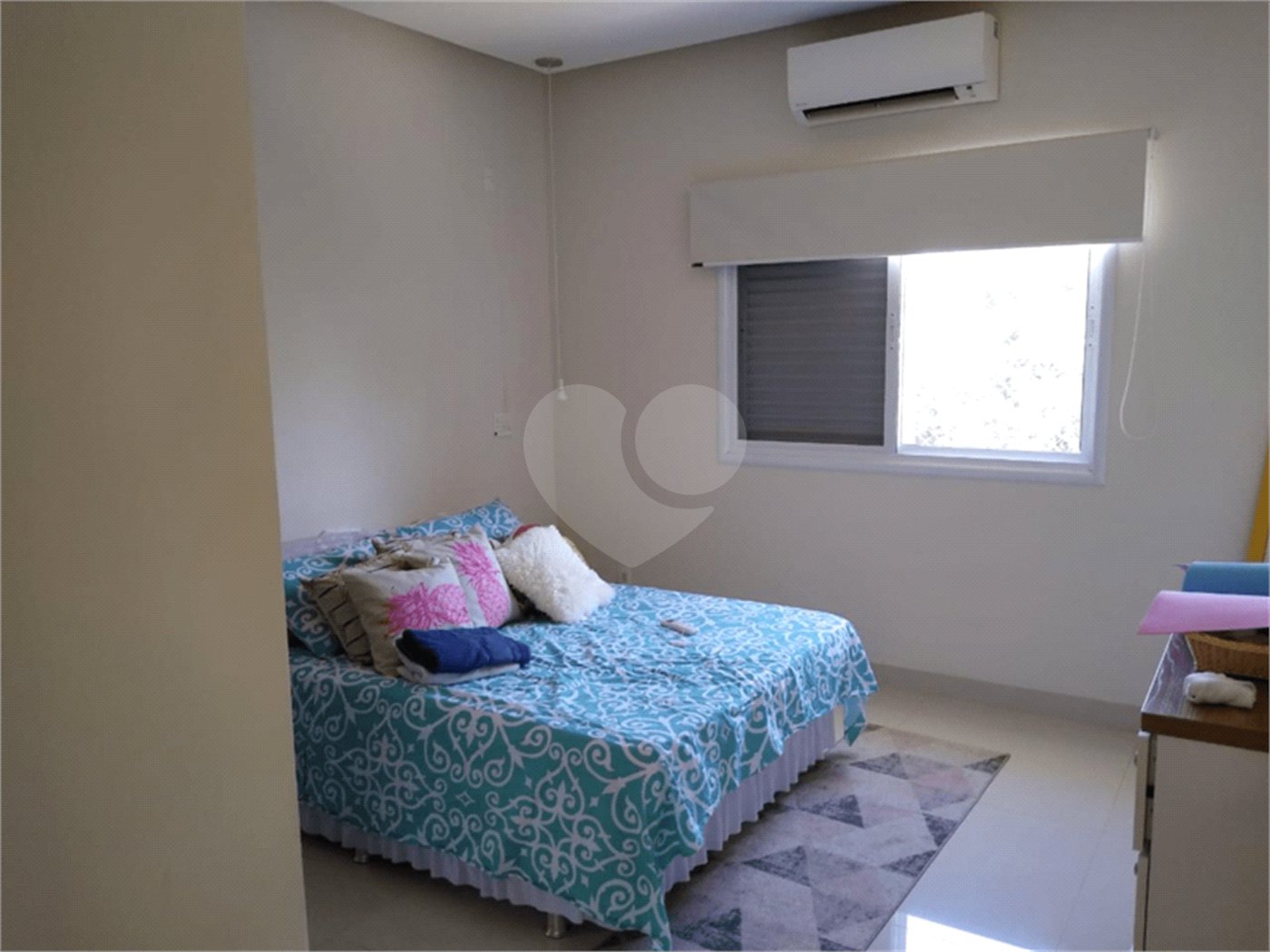 Casa à venda com 3 quartos, sendo 1 suíte, no condomínio Jd Portal de Itaici, Indaiatuba - SP