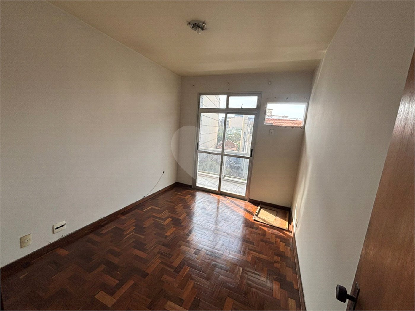 Apartamento à venda com 4 quartos, sendo 1 suíte,  em Tijuca, Rio de Janeiro, RJ