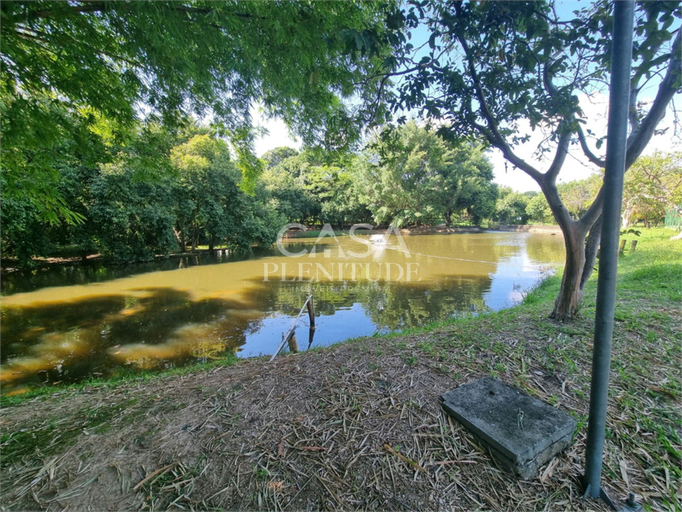 Casa em condomínio à venda com 3 quartos, sendo 1 suíte,  em Jardim Ibiti do Paço, Sorocaba, SP