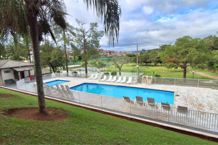 Casa à venda com 3 quartos, sendo 1 suíte, no condomínio Residencial Itatiba Country Club, Itatiba - SP
