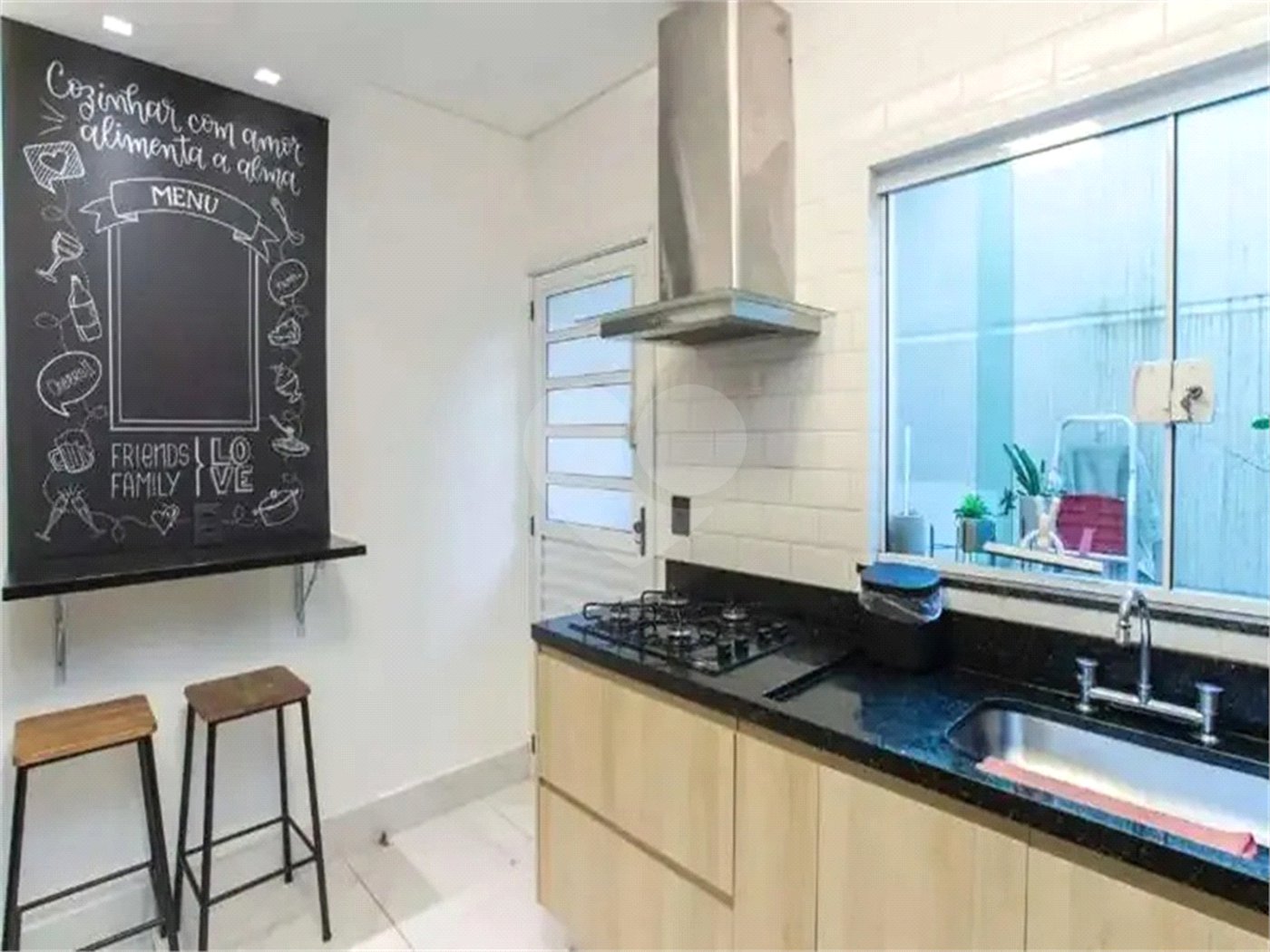 Sobrado à venda com 3 quartos, sendo 1 suíte, em Jaçanã, São Paulo, SP