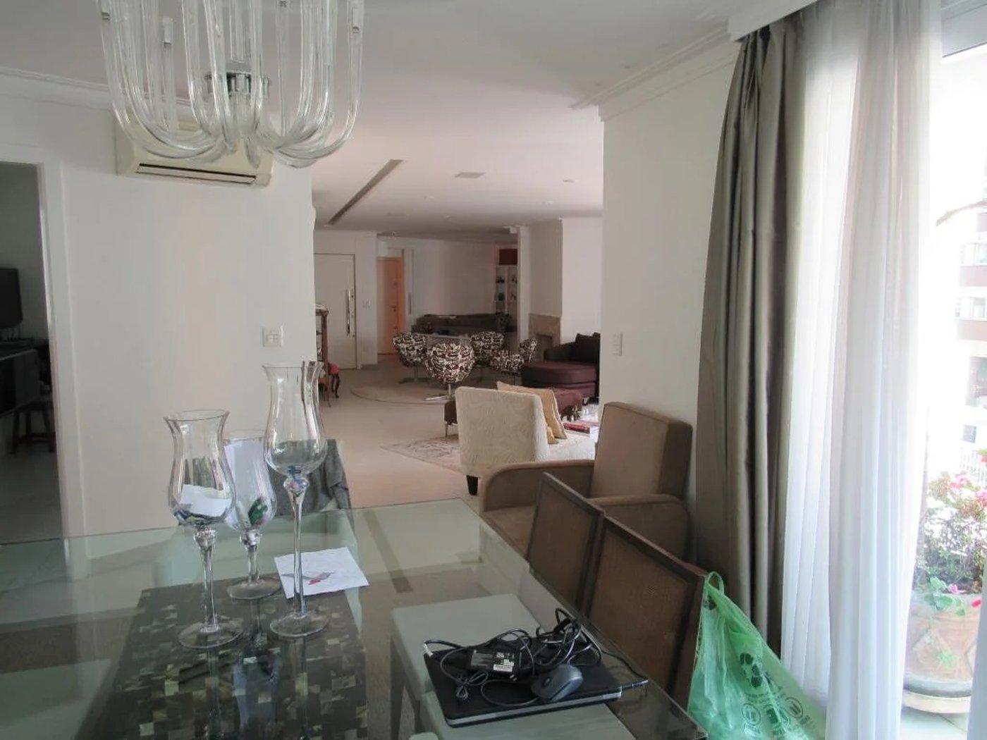Apartamento à venda com 3 suítes em Real Parque, São Paulo, SP