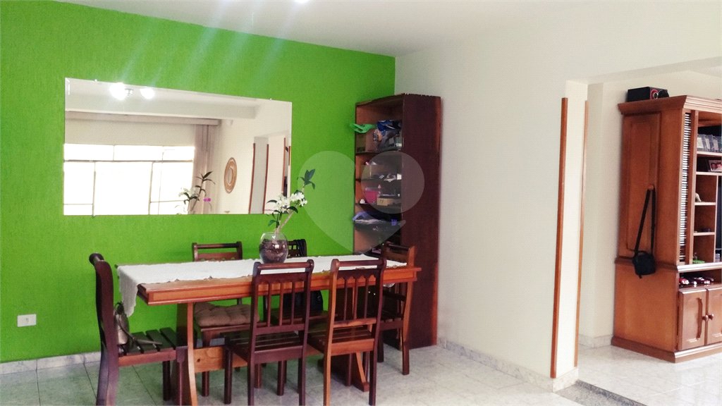 Casa à venda com 4 quartos, sendo 2 suítes,  em Vila Romero, São Paulo, SP