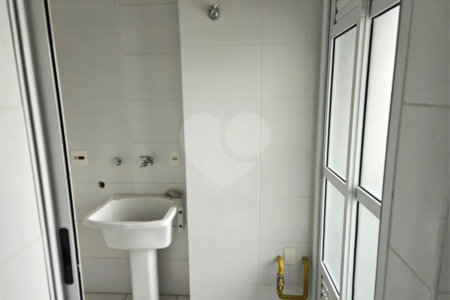 Apartamento para alugar com 2 quartos, sendo 1 suíte, em Chácara Santo Antônio, São Paulo, SP