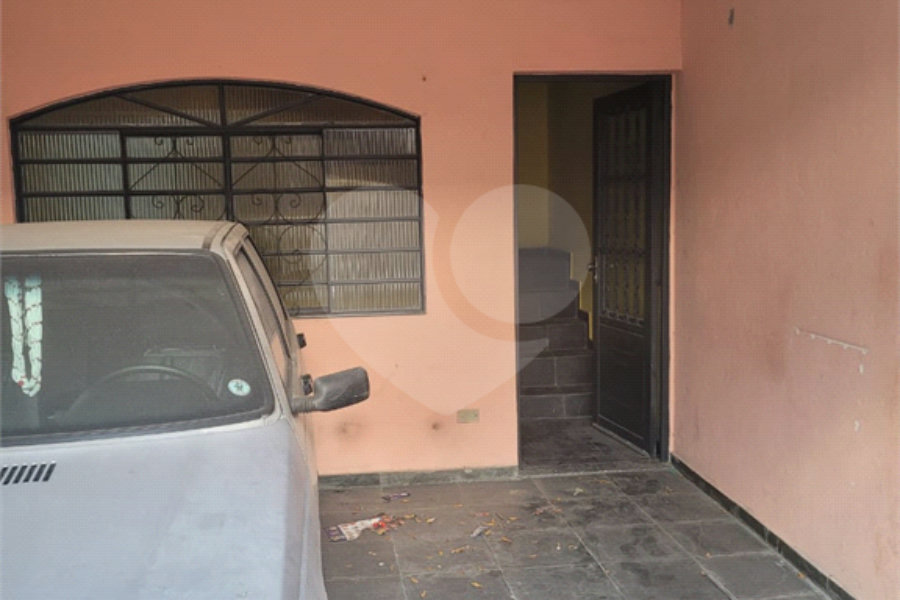 Casa à venda com 2 quartos no condomínio Travessa Salomão Régis Piza,17, São Paulo - SP