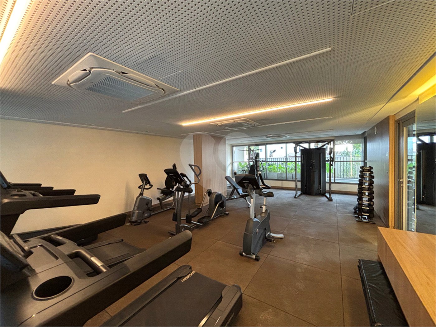 Apartamento à venda com 3 suítes em Moema, São Paulo, SP