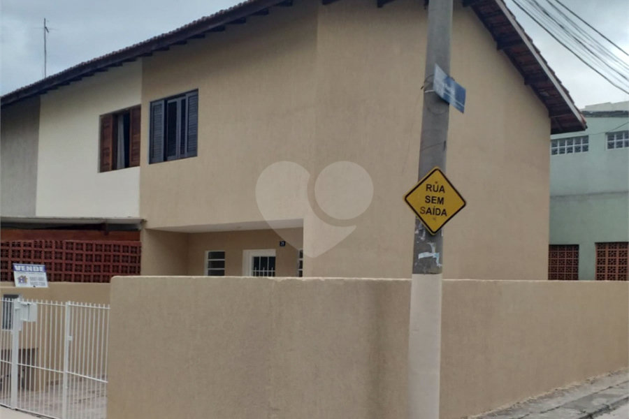 Sobrado à venda com 2 quartos em Vila das Palmeiras, Guarulhos, SP