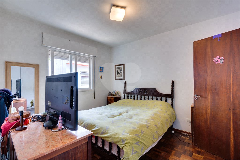 Casa de Vila à venda com 3 quartos, sendo 1 suíte, em Alto da Boa Vista, São Paulo, SP