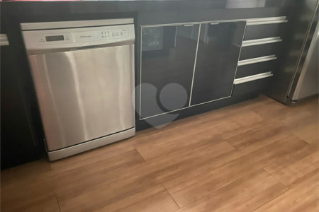 Apartamento à venda com 4 suítes em Vila Maria Alta, São Paulo, SP