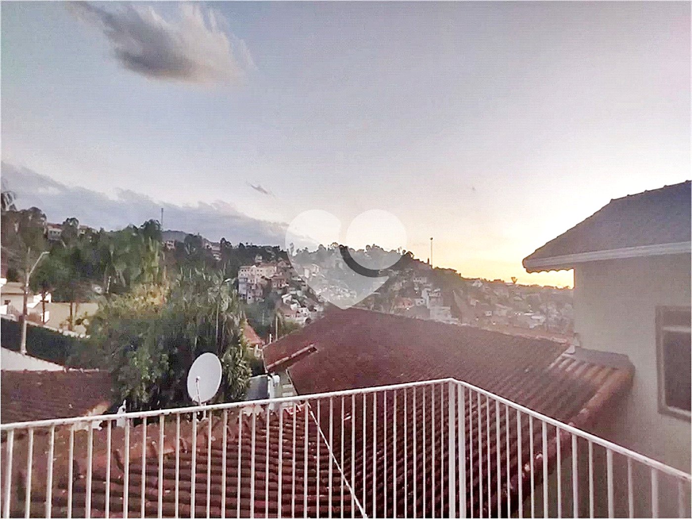 Casa Térrea à venda ou para alugar com 4 quartos, sendo 2 suítes, no Centro, Mairiporã, SP