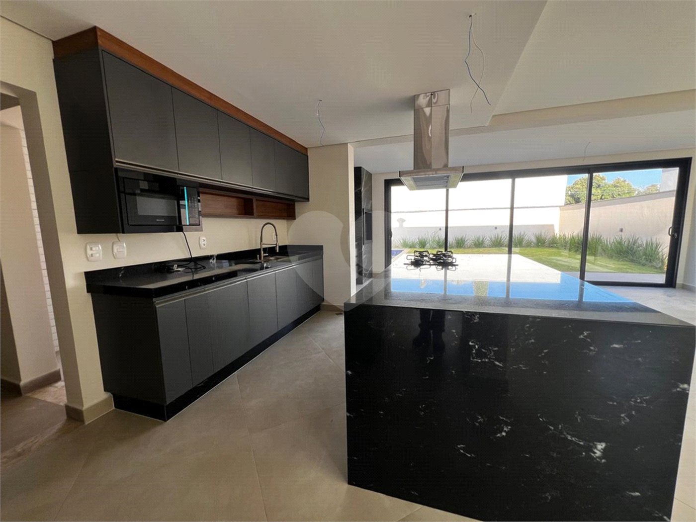 Casa à venda com 3 suítes no condomínio Residencial Jardim Villa Verona, Sorocaba - SP