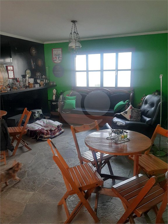 Casa à venda com 3 quartos, sendo 1 suíte,  no Centro, Mogi das Cruzes, SP