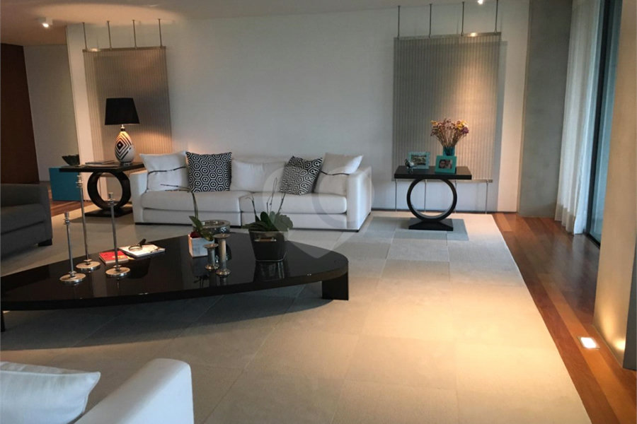 Apartamento à venda com 4 suítes em Morumbi, São Paulo, SP