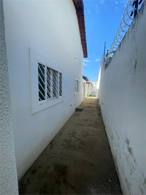Casa para alugar com 3 quartos, sendo 1 suíte, em Setor Industrial, Balsas, MA