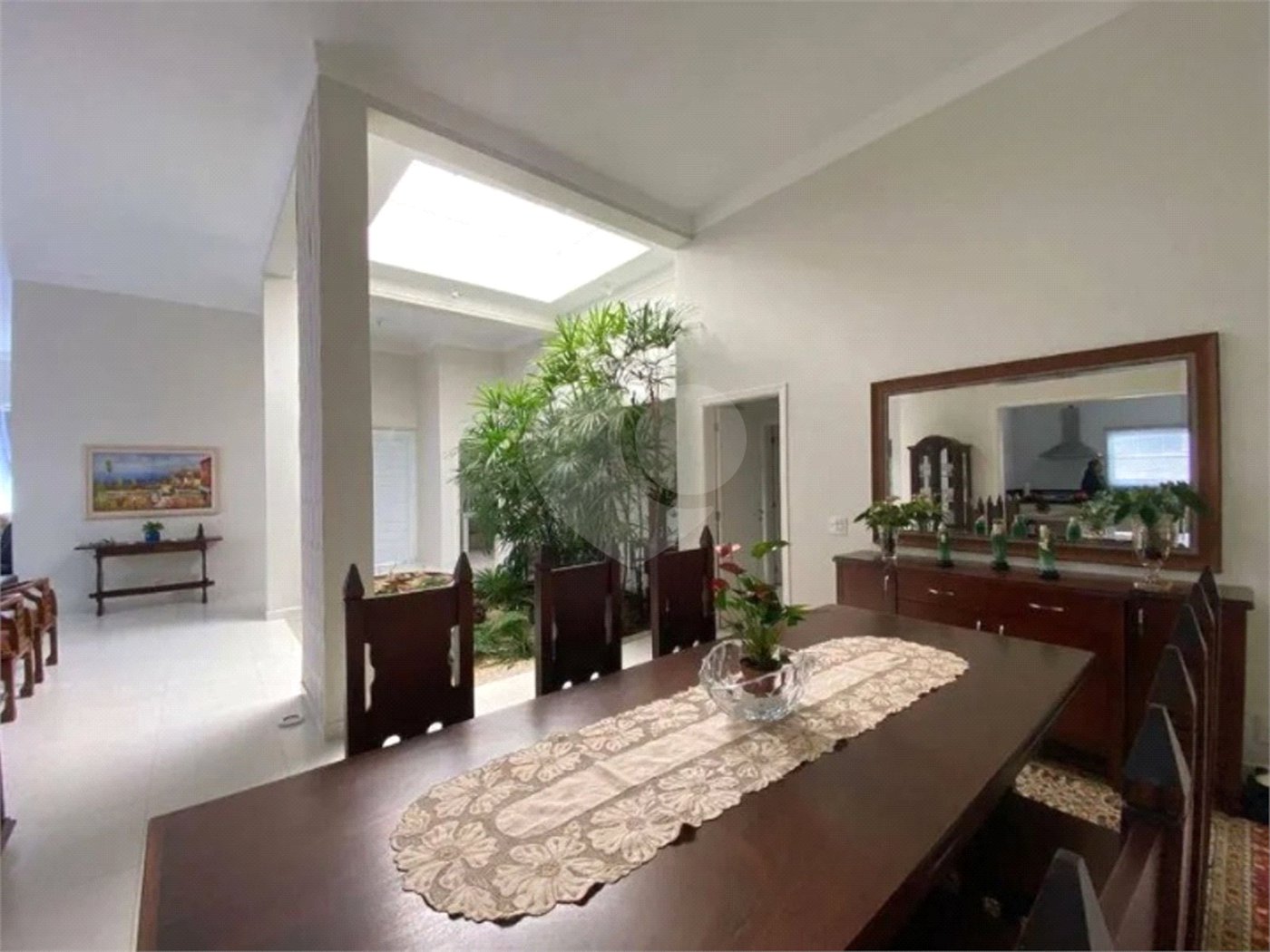 Casa à venda com 4 suítes no condomínio Ipê Velho, Vinhedo - SP