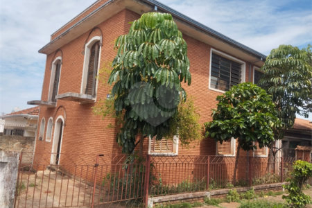 Sobrado à venda com 4 quartos, sendo 1 suíte,  em Vila Xavier (vila Xavier), Araraquara, SP