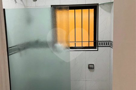Sobrado à venda com 5 quartos, sendo 2 suítes, em Vila Universitária, São Paulo, SP