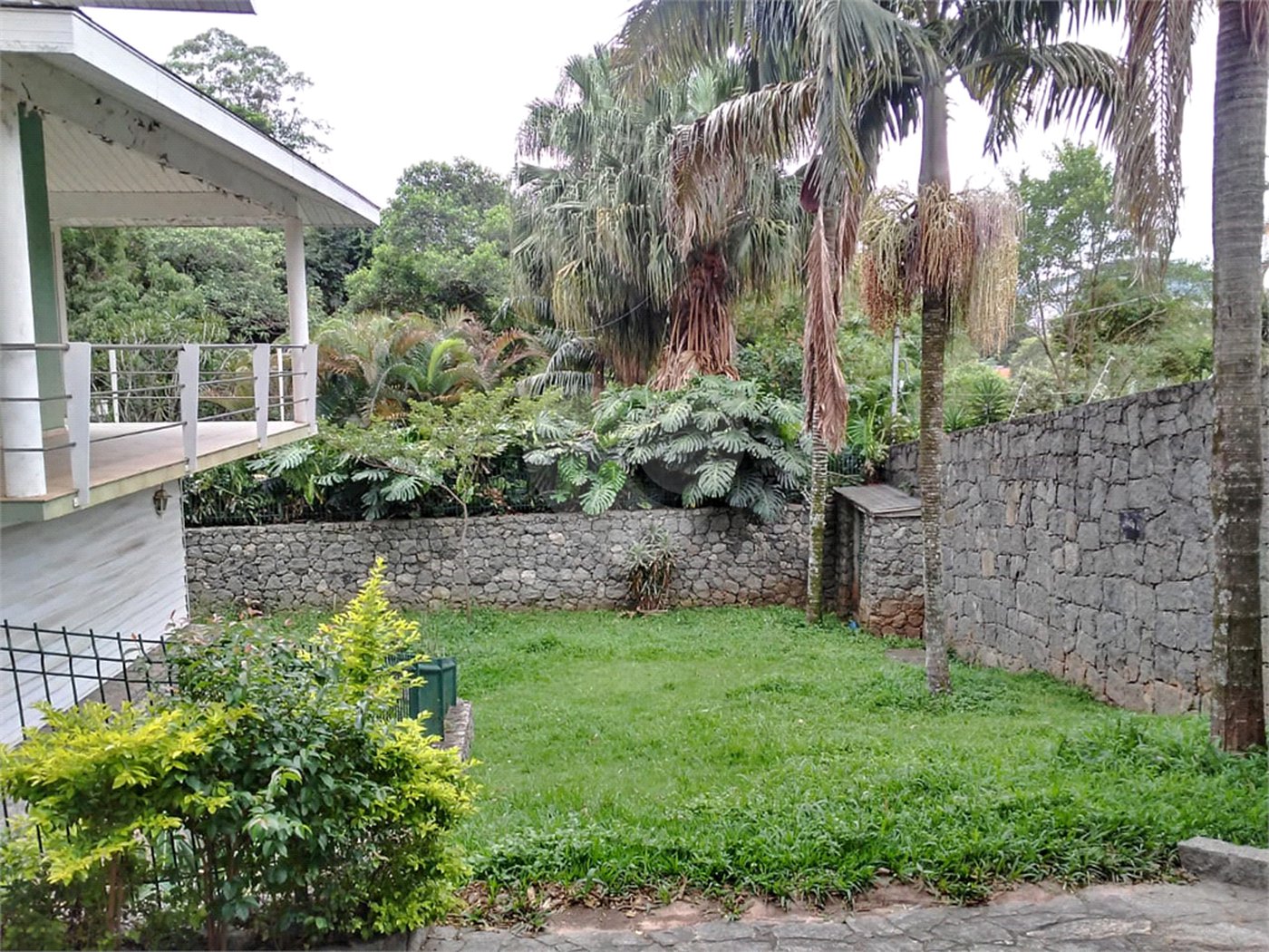 Sobrado à venda com 4 quartos, sendo 1 suíte, em Jardim Floresta, São Paulo, SP