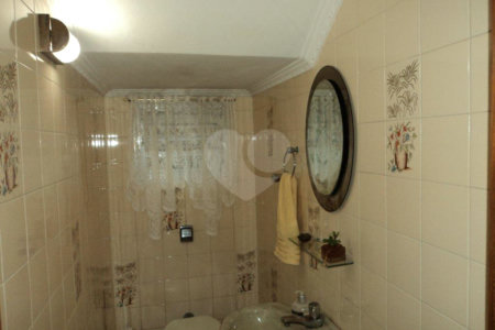 Casa à venda com 3 quartos, sendo 1 suíte, em Jardim Cláudia, São Paulo, SP