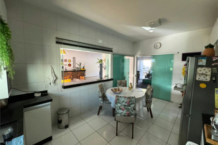 Casa à venda com 3 suítes no Centro, Balsas, MA