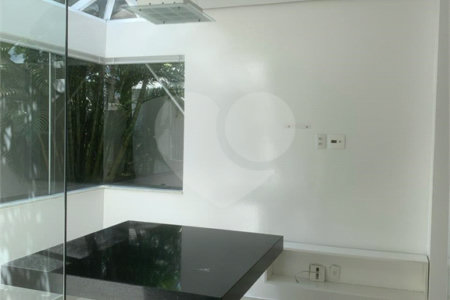 Casa à venda com 3 suítes no condomínio Villaggio Belvedere, São Paulo - SP