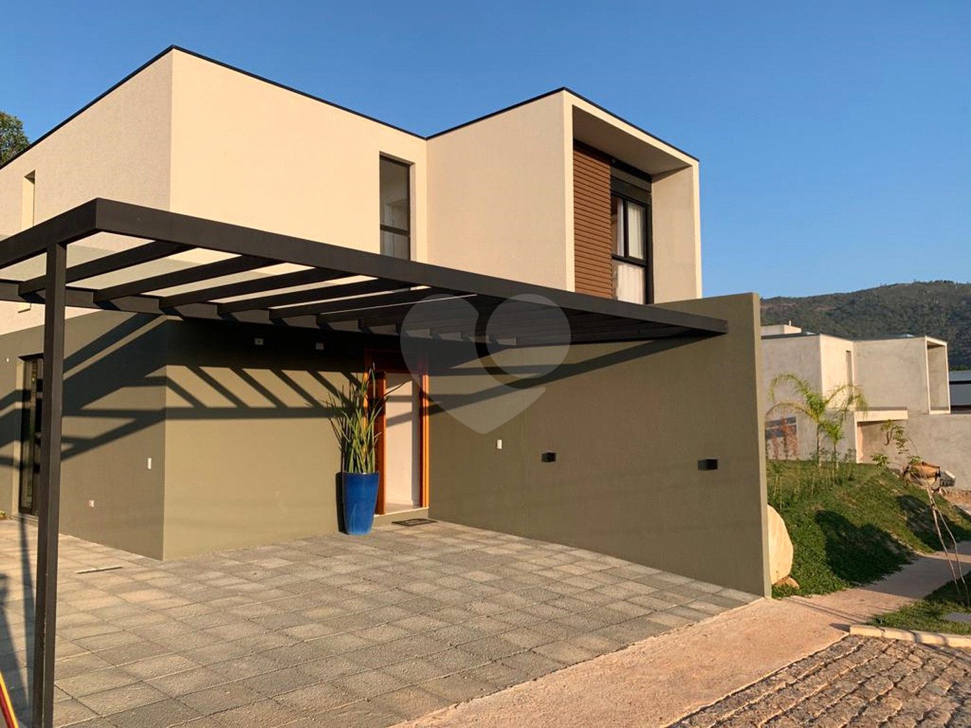 Casa à venda com 4 suítes no condomínio La Reserva Ii, Atibaia - SP