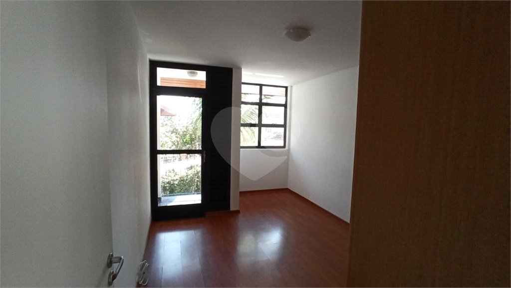 Sobrado para alugar com 3 quartos, sendo 1 suíte,  em Vila Oliveira, Mogi das Cruzes, SP