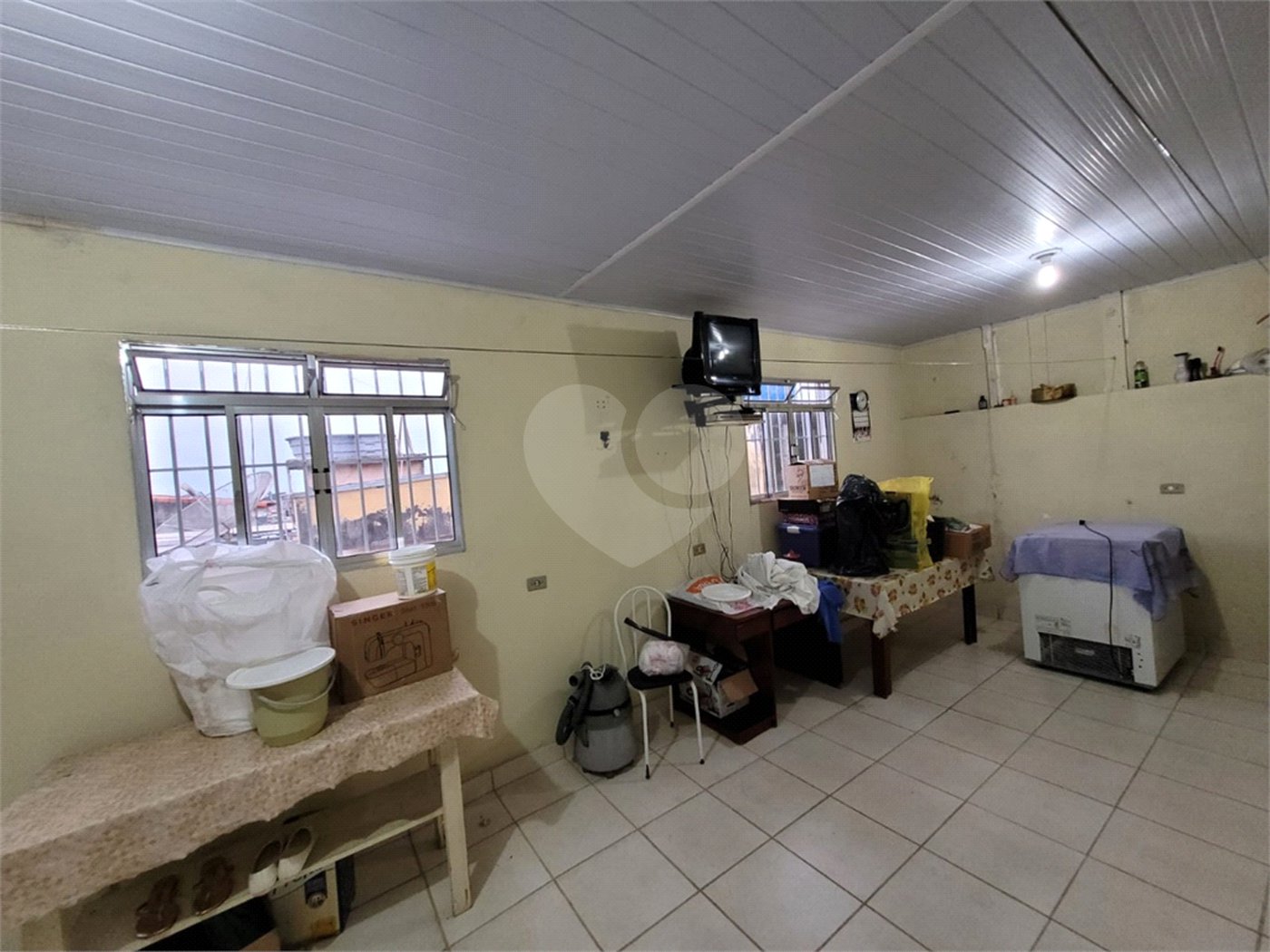 Sobrado à venda com 4 quartos em Vila Jurema, Ferraz de Vasconcelos, SP