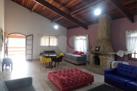 Casa Térrea à venda com 3 quartos, sendo 1 suíte, em Mirante do Cachoeira, Piracaia, SP