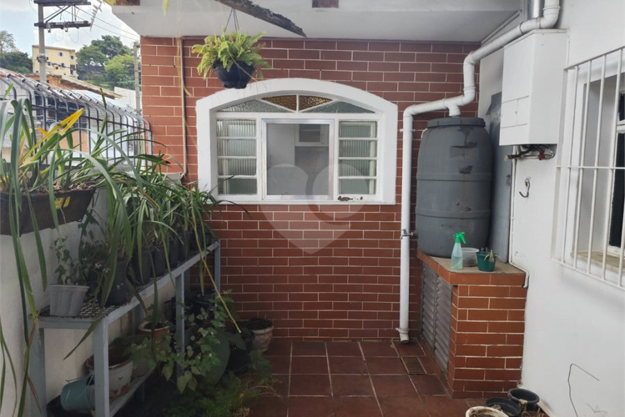 Sobrado à venda com 2 quartos em Vila Nivi, São Paulo, SP