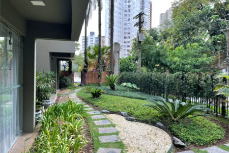 Apartamento à venda com 2 suítes em Vila Andrade, São Paulo, SP