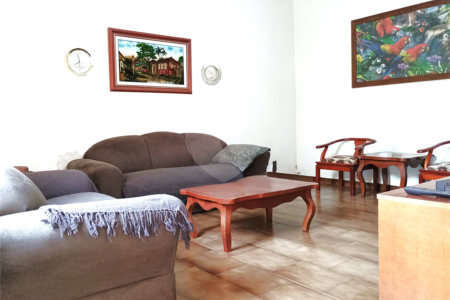 Casa à venda com 3 quartos, sendo 1 suíte, em Parque dos Bandeirantes, Ribeirão Preto, SP