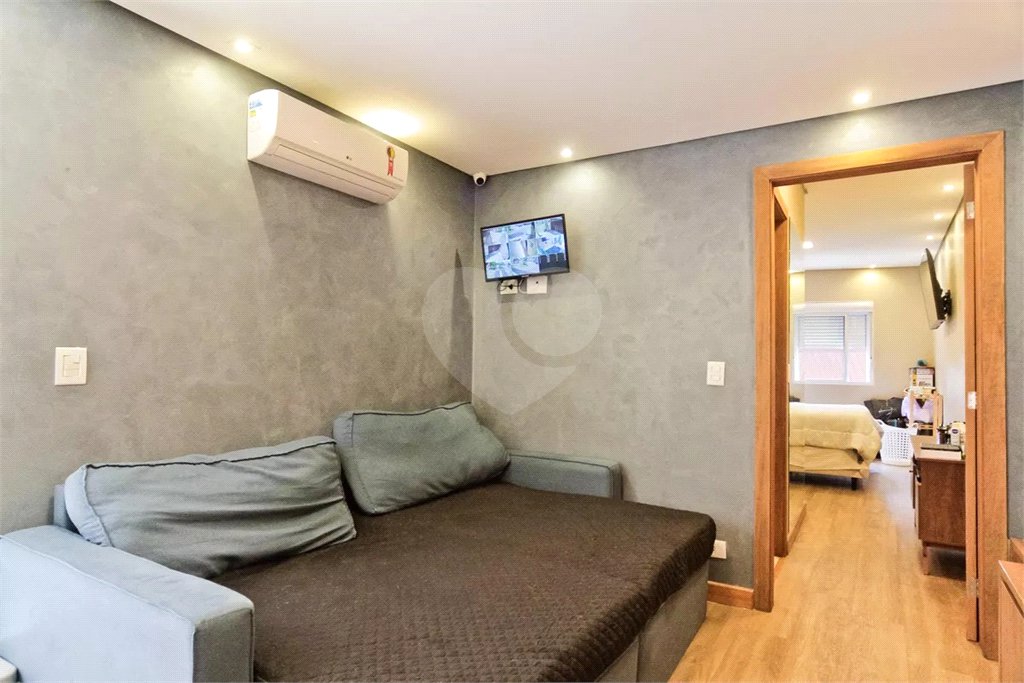 Sobrado à venda com 2 quartos, sendo 1 suíte, em Vila dos Remédios, São Paulo, SP