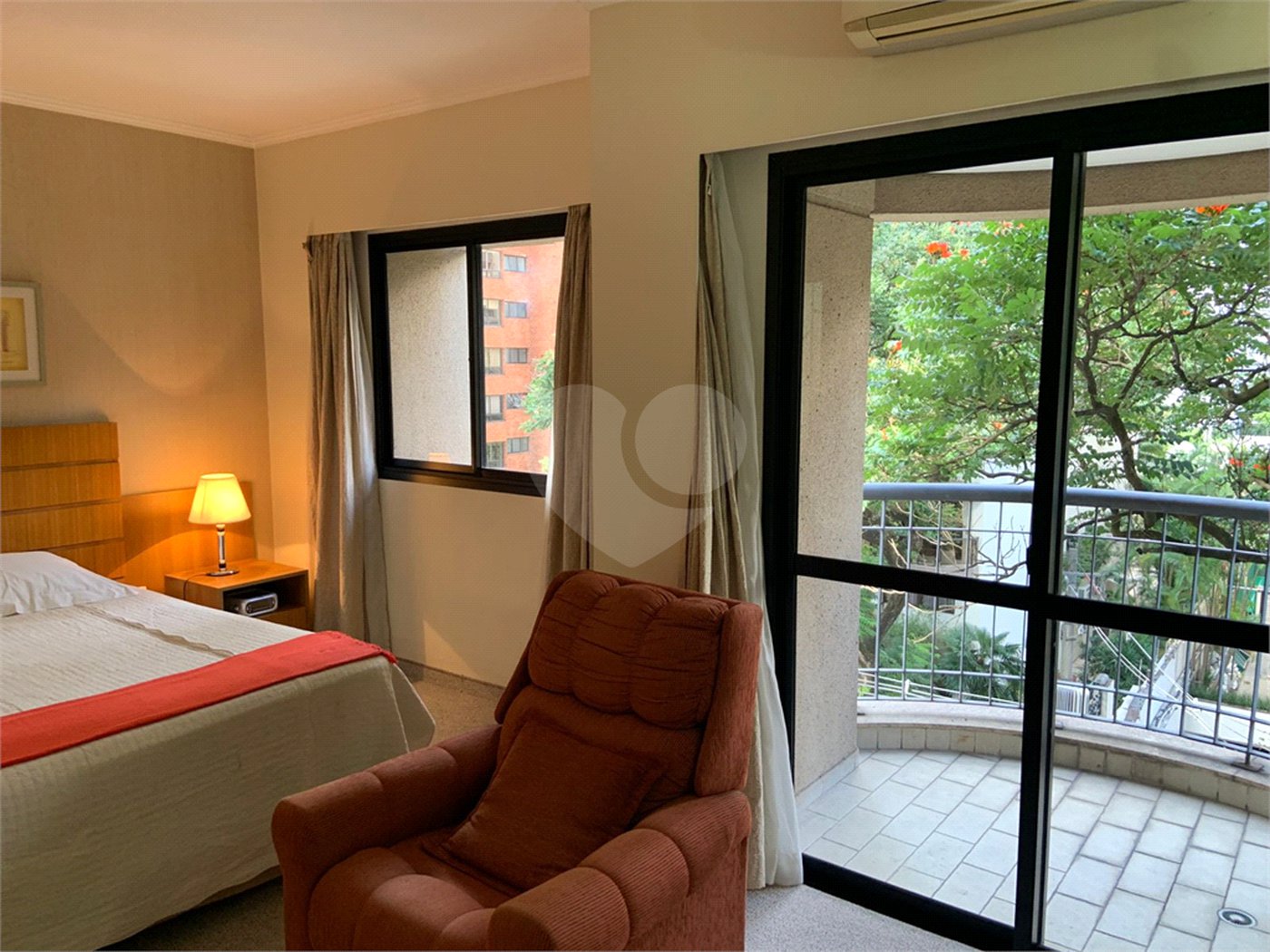 Flat à venda com 2 suítes em Jardim Europa, São Paulo, SP