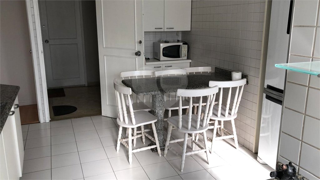 Apartamento à venda com 3 quartos, sendo 1 suíte, em Vila Olímpia, São Paulo, SP