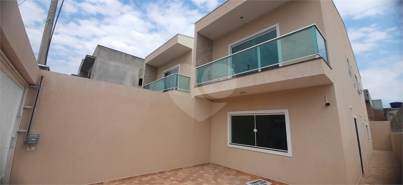Sobrado à venda com 3 quartos, sendo 1 suíte, em Laranjeiras, Caieiras, SP