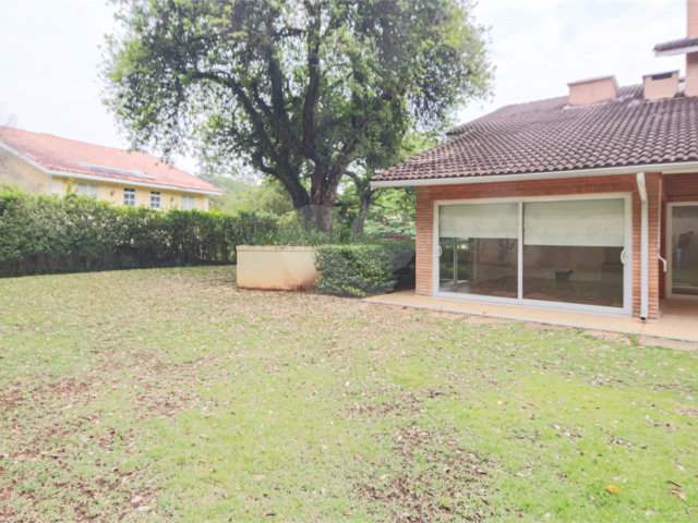 Casa em condomínio à venda com 4 quartos, sendo 2 suítes,  em Alto da Boa Vista, São Paulo, SP