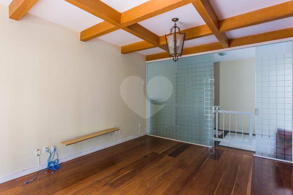 Casa para alugar com 4 suítes no condomínio Chácara Flora, São Paulo - SP