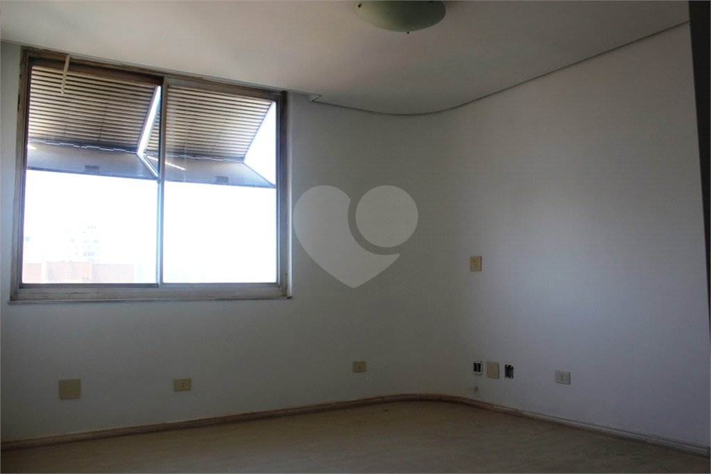 Triplex à venda com 5 quartos, sendo 3 suítes, em Santa Cecília, São Paulo, SP