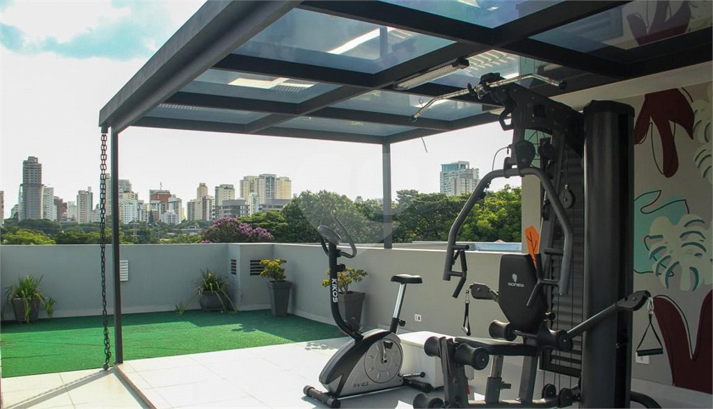 Sobrado à venda com 3 suítes em Indianópolis, São Paulo, SP
