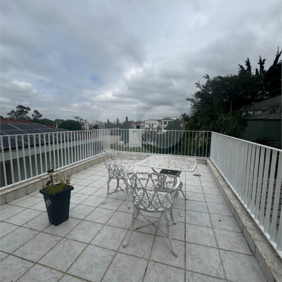 Sobrado à venda ou para alugar com 5 quartos, sendo 3 suítes, em Jardim Franca, São Paulo, SP